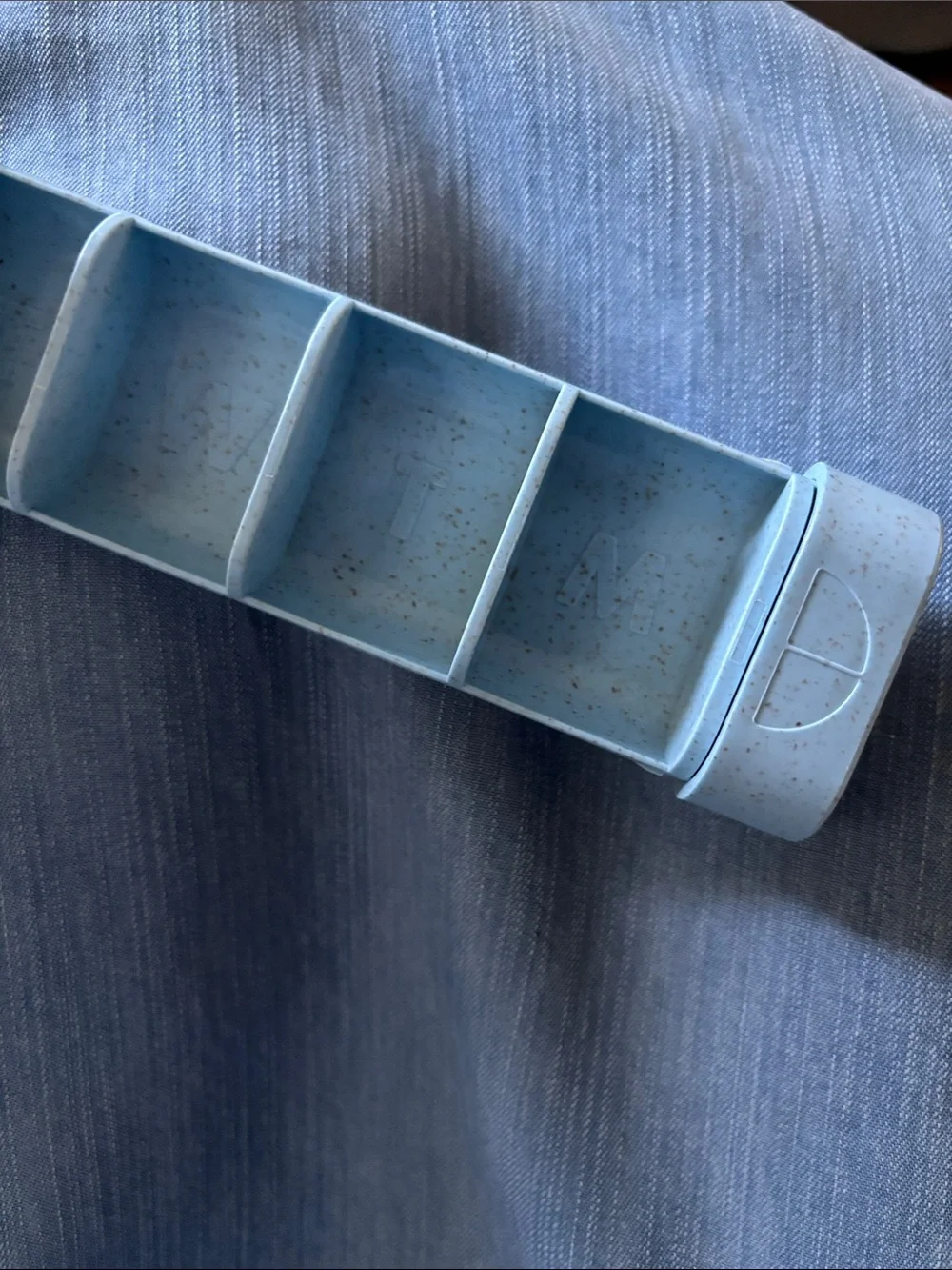 PILLAR 7 day daily pill organizer XL powder blue